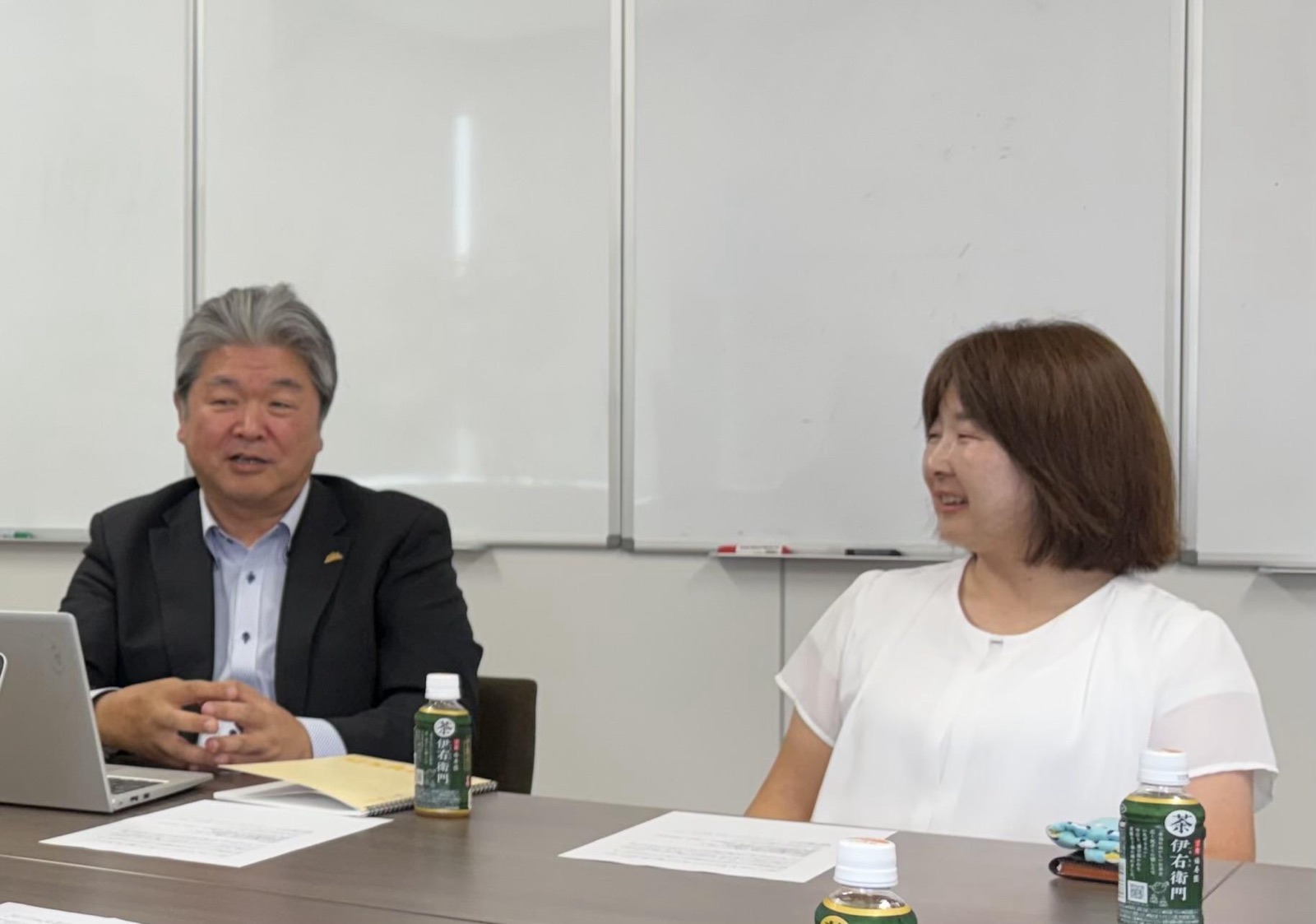 インタビューの様子